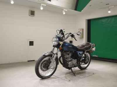 Yamaha SR400 2019