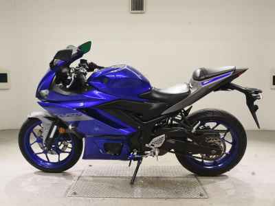 Yamaha YZF-R25 2021