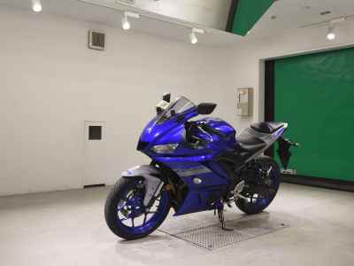 Yamaha YZF-R25 2021