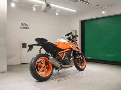 KTM 1290 Super Duke R 2023