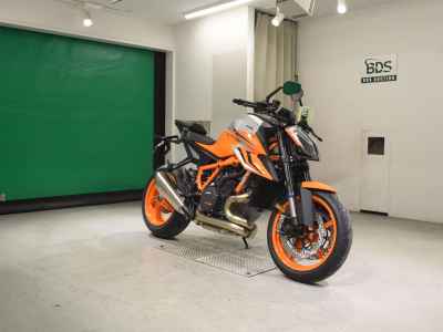 KTM 1290 Super Duke R 2023