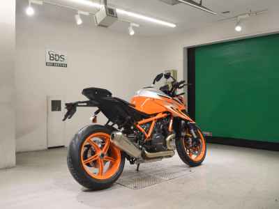 KTM 1290 Super Duke R 2023