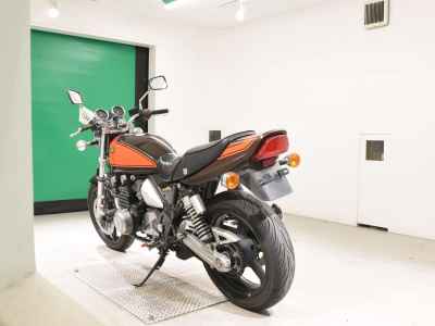 Kawasaki Zephyr 400 2009