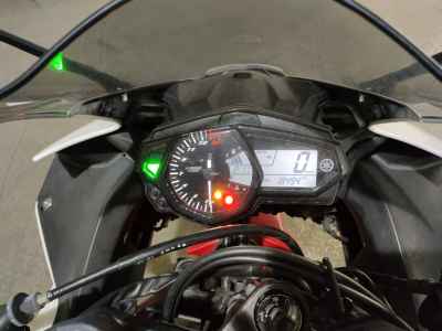 Yamaha YZF-R25 2016