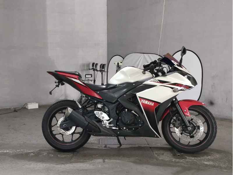 Yamaha YZF-R25 2016