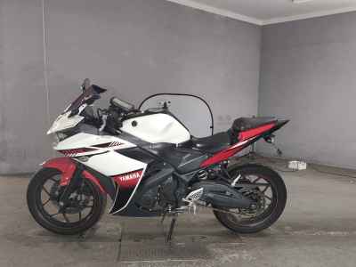 Yamaha YZF-R25 2016