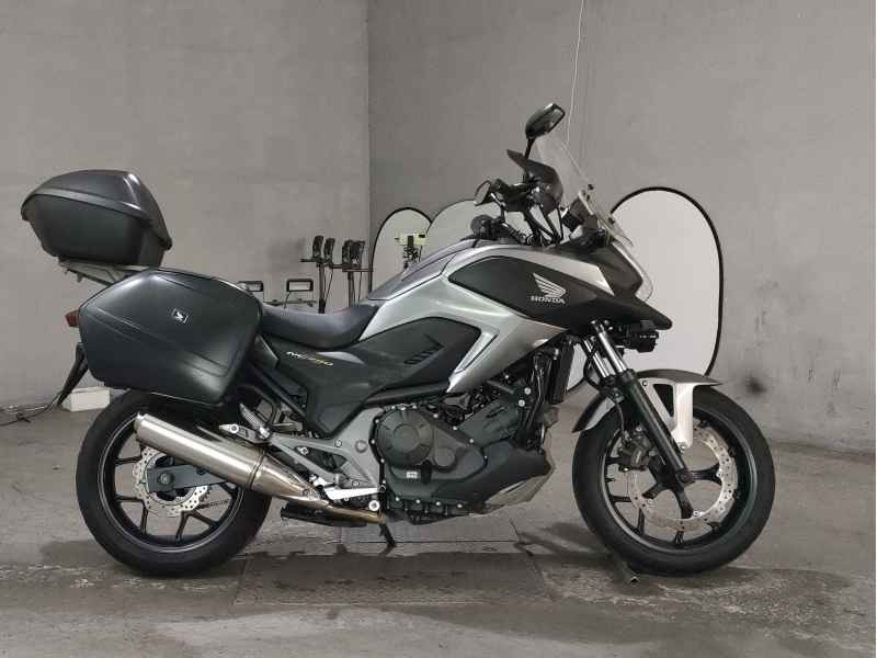 Honda NC750X LD 2015