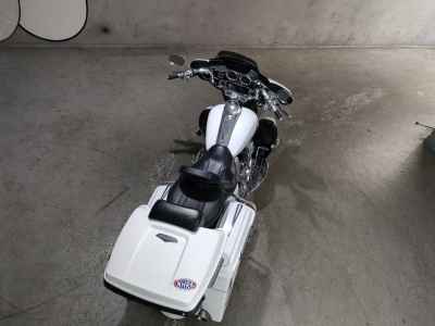 Harley-Davidson Electra Glide FLHTCU1690 2011