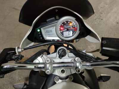 Triumph Street Triple 2008