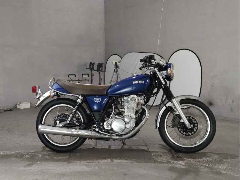 Yamaha SR400 2021
