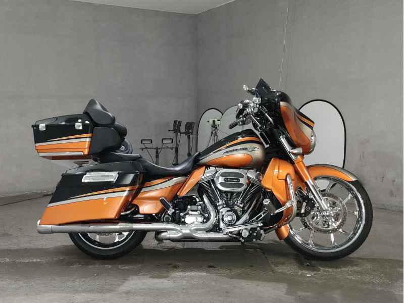 Harley-Davidson Street Glide FLHXSE1800 2011