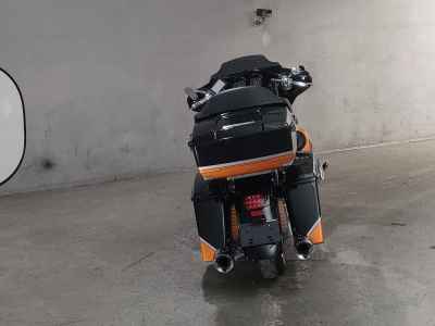 Harley-Davidson Street Glide FLHXSE1800 2011