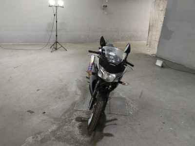 Honda CBR250R 2011