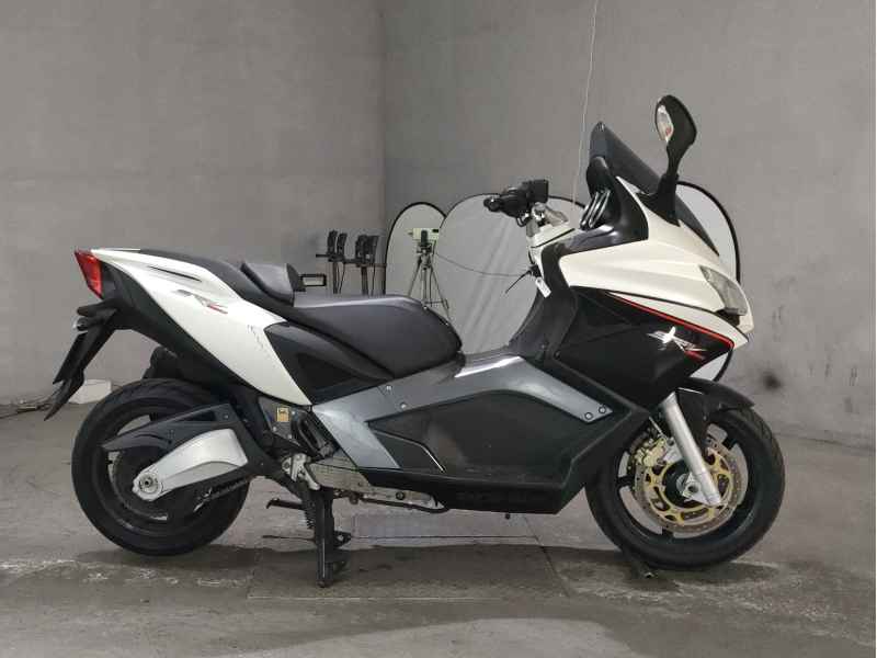 Aprilia SRV 850 2017