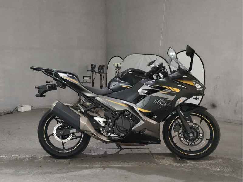 Kawasaki Ninja 400 2022