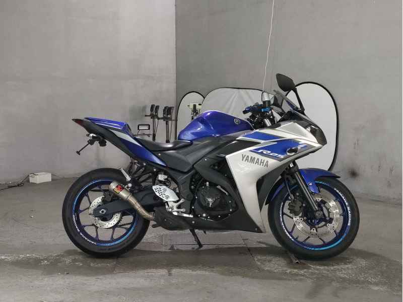 Yamaha YZF-R25 2015