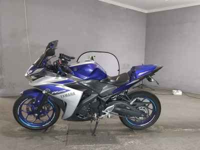 Yamaha YZF-R25 2015