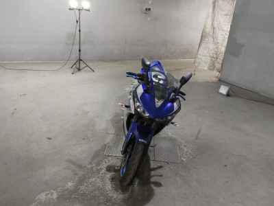 Yamaha YZF-R25 2015