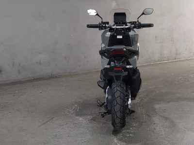 Honda X-Adv 750 2025