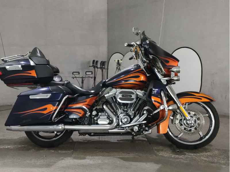 Harley-Davidson Street Glide FLHXSE1800 2014