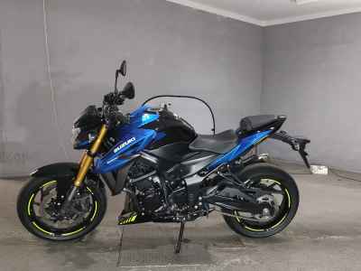 Suzuki GSX-S750 2021