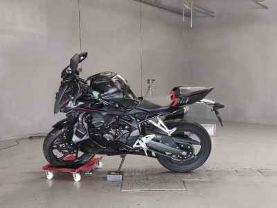 Honda CBR250RR 2023