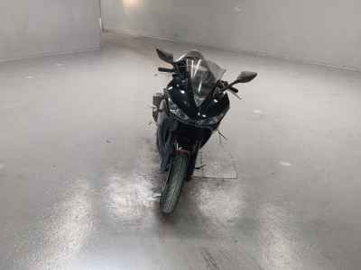 Yamaha YZF-R25 2015