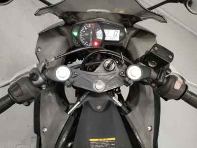 Yamaha YZF-R25 2015