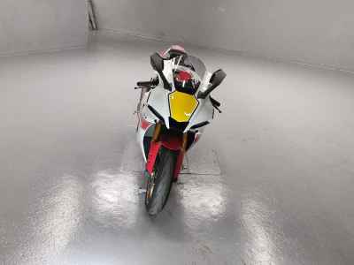 Yamaha YZF-R1 2023