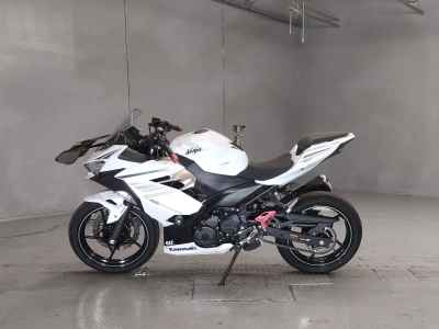 Kawasaki Ninja 400 2022