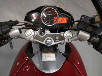 Suzuki GSR250