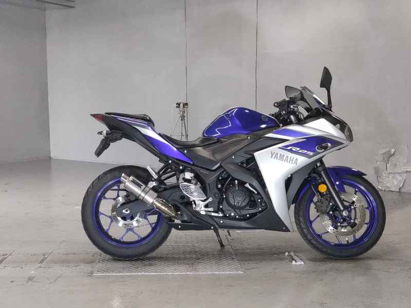 Yamaha YZF-R25 2015