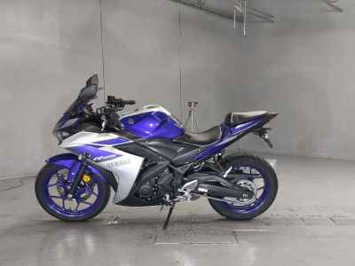 Yamaha YZF-R25 2015