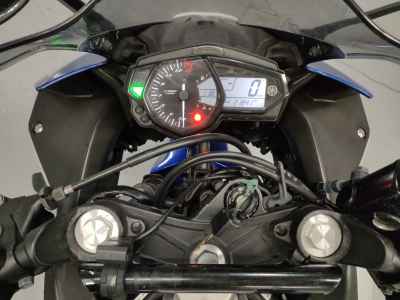 Yamaha YZF-R25 2015