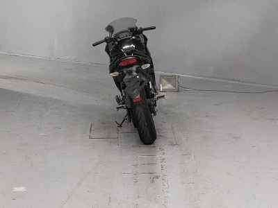 Kawasaki Ninja 400R 2011