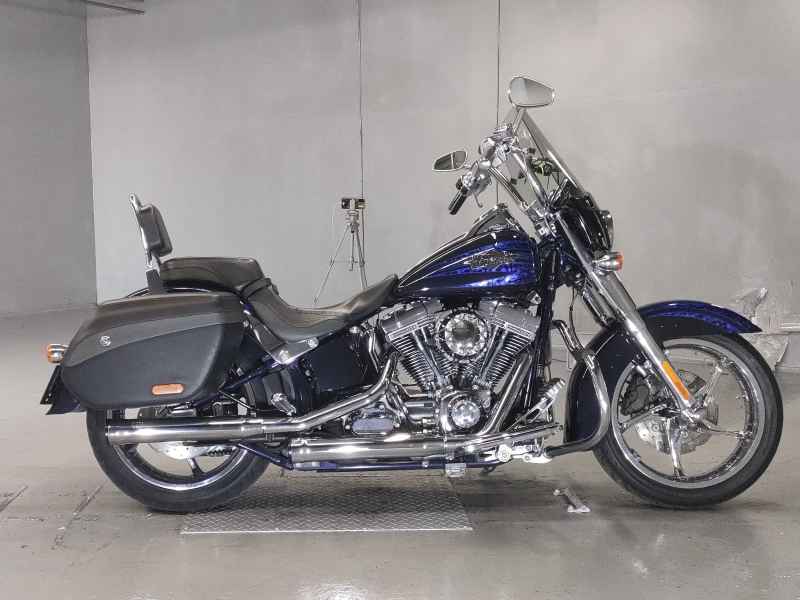Harley-Davidson Convertible FLSTSE1800 2011