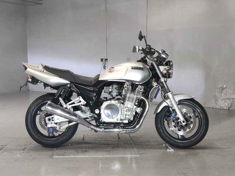 Yamaha XJR1300