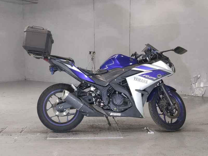 Yamaha YZF-R25 2015