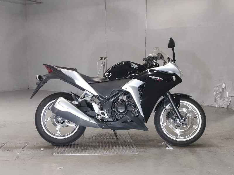 Honda CBR250R 2011