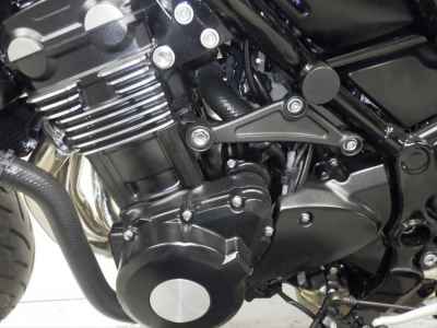 Kawasaki Z900RS 2023