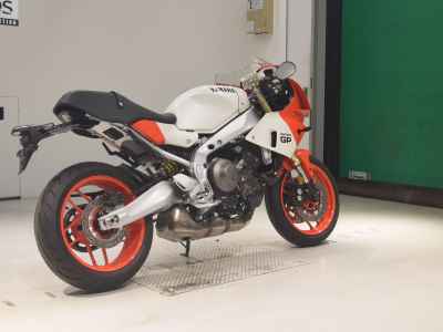 Yamaha XSR900 GP 2024