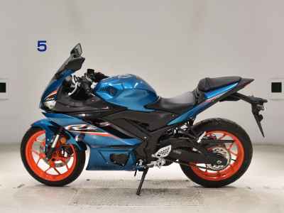 Yamaha YZF-R25 2021