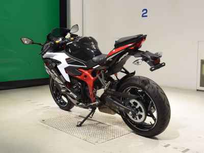 Kawasaki Ninja ZX-25R KRT Edition 2021