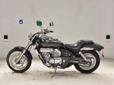 Honda Magna 250 2025
