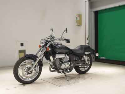 Honda Magna 250 2025