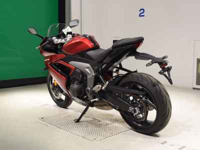 Triumph Daytona 660 2024