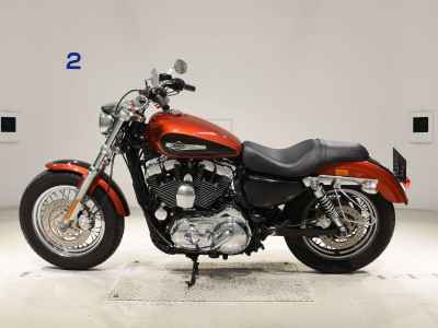 Harley-Davidson Sportster Custom XL1200C 2013