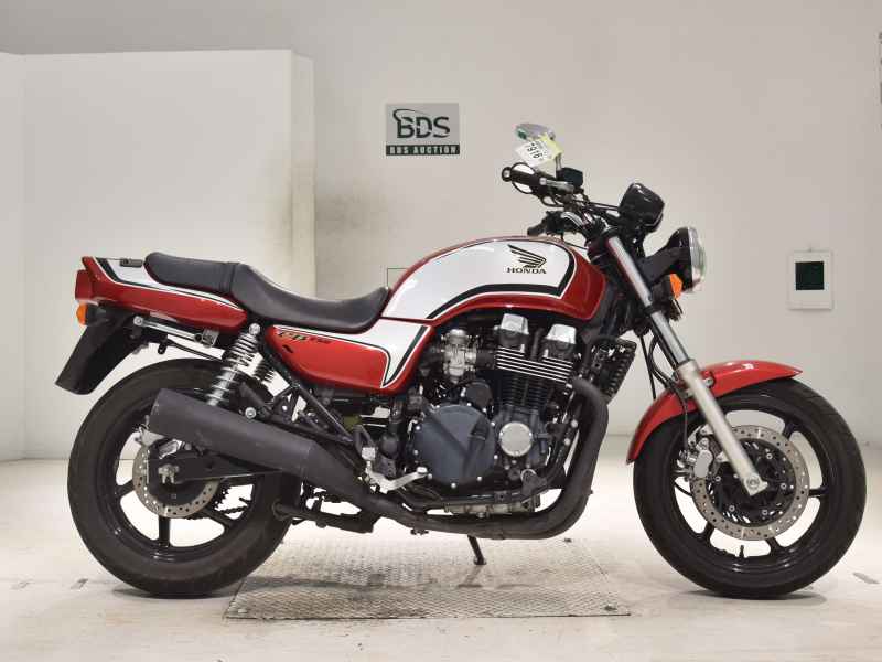 Honda CB750SF 2024