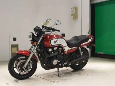 Honda CB750SF 2024