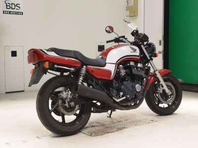 Honda CB750SF 2024